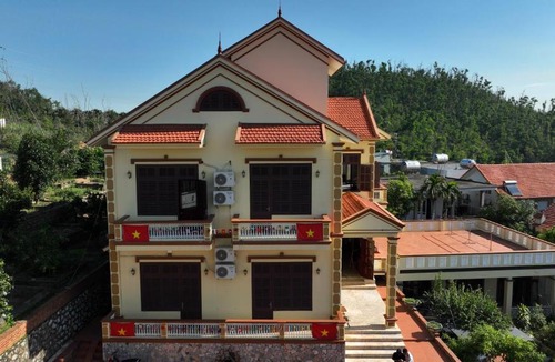 Bai Chay Apartment | Sea & Mountain by Kim