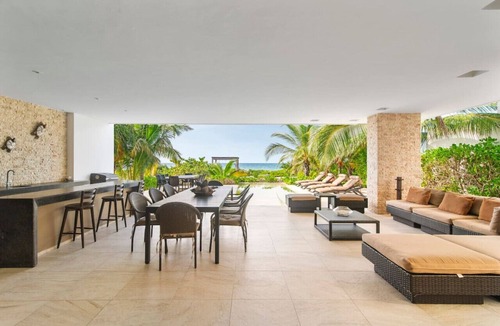 Merida Villa | Seaside Villa - Family & Relax by LAHOS