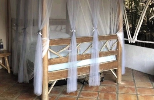 Mayto House | Secluded, romantic oceanfront paradise