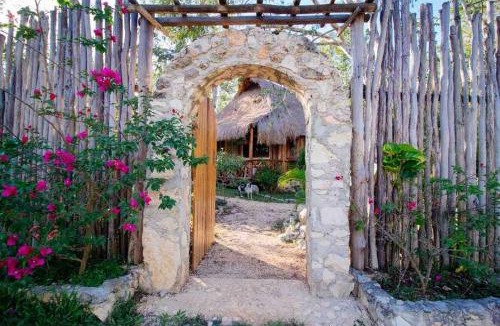 Francisco Uh May Villa | Selvaluna cabaña eco-chic