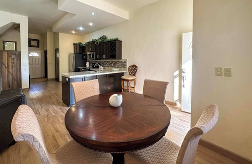 Cholla Bay Apartment | Serena Stay Spacious 3BR Apartment