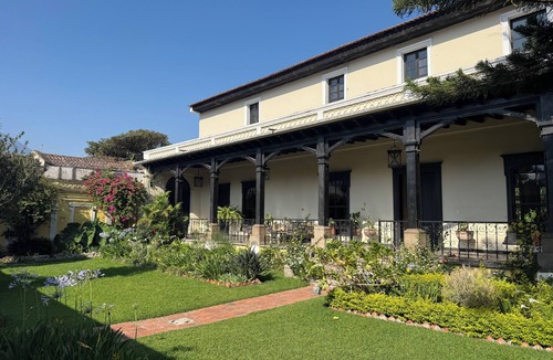 Antigua Guatemala House | Serene 4-bedroom house in the hearth of Antigua Guatemala! Perfect for families.