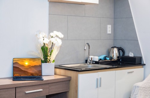 Tan Binh Apartment | Serenity Hotel Near Tan Son Nhat Airport