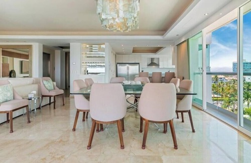 Marina Vallarta Apartment | Shangri-La T5-7B | 4BR Puerto Vallarta Oceanfront