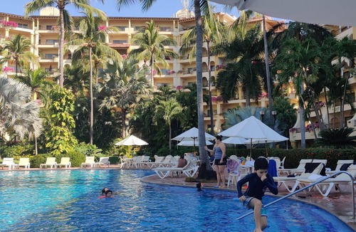 Las Glorias Resort | Sheraton Buganvilias 1/2 weeks 1 Bedroom Jan. 27 & Feb. 3 sleeps 4