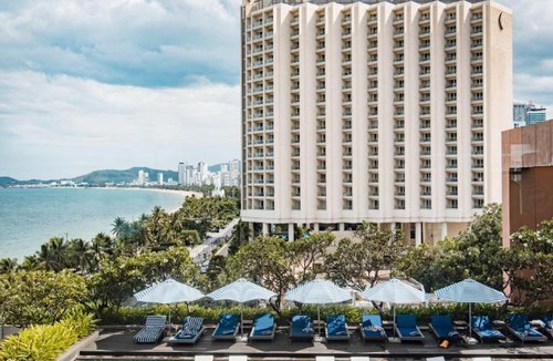 Tran Phu Beach Hotel | Sheraton Nha Trang Hotel & Spa