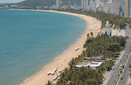 Tran Phu Beach Hotel | Sheraton Nha Trang Hotel & Spa