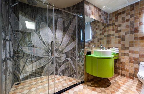 Zuoying District Hotel | Shichi Hotel