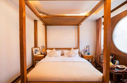 Dayan Old Town House | Shile Holiday Courtyard