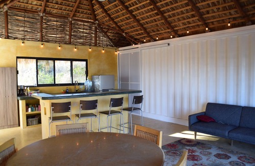 La Ventana House | Shipping Container House in The Heart of Town