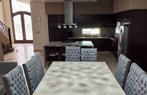 Cerritos House | Shirley beach house