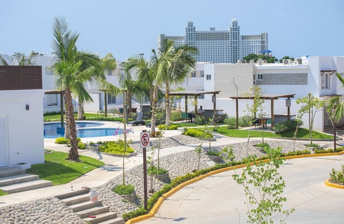 Federico Velarde House | Short or Long Lease Welcome! Modern Rental with Pool & Comfort.