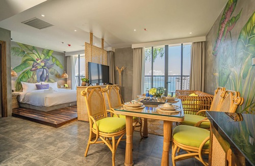 Tran Phu Beach Hotel | Signature Hotel Nha Trang