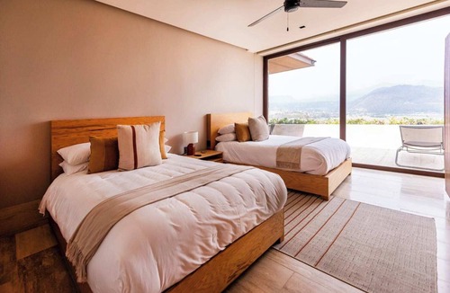 El Santuario House | Sisú: Your One-on-One with Nature