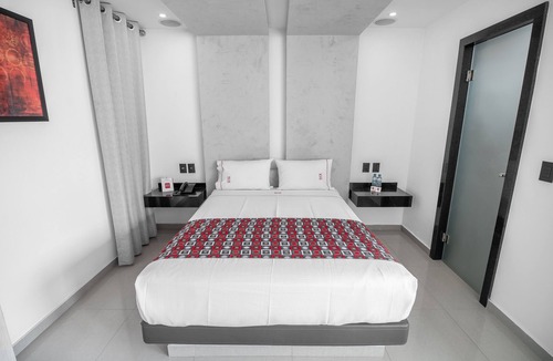Americana Hotel | Six Hotel Guadalajara Expiatorio