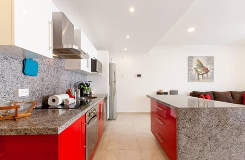Downtown Hotel | Skyline by Zamá Homes