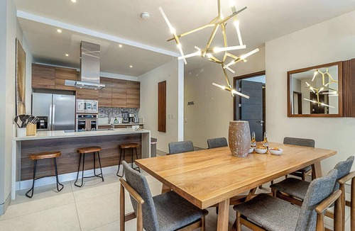 El Tezal Apartment | Sleeps 8 -Rooftop Penthouse @ Visa Vela + Jacuzzi