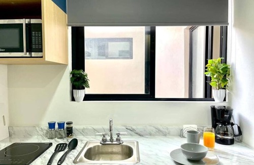 Alameda Apartment | Smart loft with convertible bed/desk in Alameda