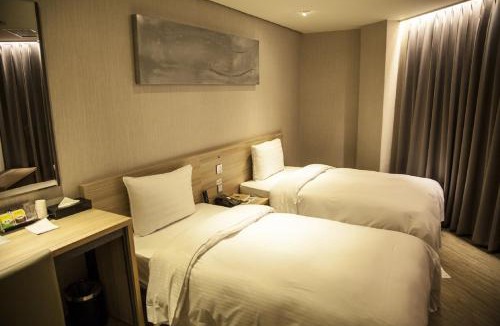 Central District Hotel | Smile 73 Hotel