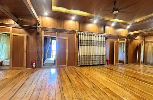 Vi Xuyen House | Song Ban Mountain Homestay