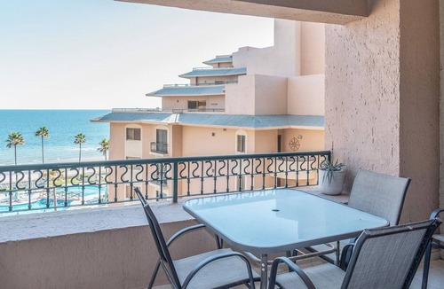 Puerto Penasco Condo | Sonoran Spa N504 - 1 BR Next to the Pool, High Speed Wi-Fi - Beachfront Upper Floor Luxury Condo