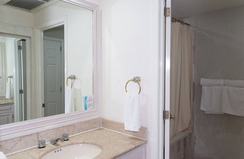 Sandy Beach Condo | Sonoran Spa N802 - 1 BR Next to the Pool, High Speed Wi-Fi - Beachfront Upper Floor Luxury Condo