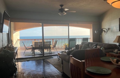 Sandy Beach Resort | Southern Comfort at the Sonoran Sun