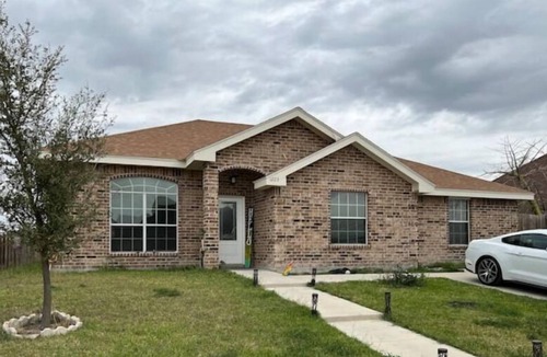 Edinburg House | Spacious 3-Bdr Alexa home in Edinburg!