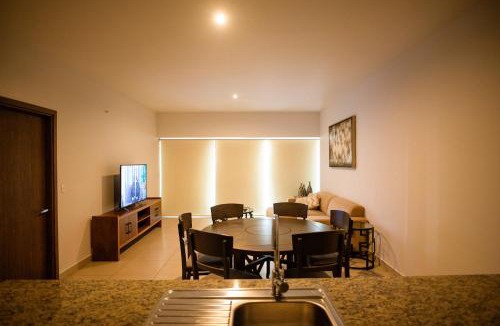 Zona Industrial Apartment | Spacious 3 bedroom Condo by the US Consulate and The Harbor
