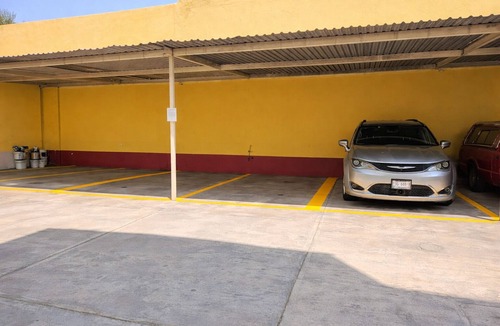 Manzanillo Cottage | Spacious 3BR Apt | 2 Min to Sailfish Monument | Private Parking