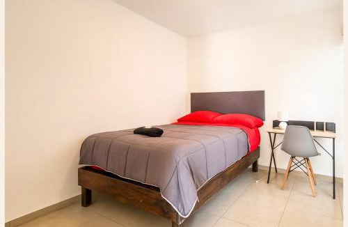 San Luis Potosi House | Spacious 3BR House On-Site Parking at Los Lagos