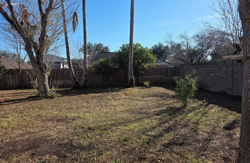 Weslaco House | Spacious 4-bedroom 3 full bath house in beautiful Weslaco with AC. Sun and Fun.