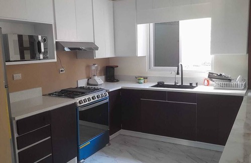 Flores House | Spacious 4-bedroom house close lovely island Flores with AC " Selva Maya Stay"