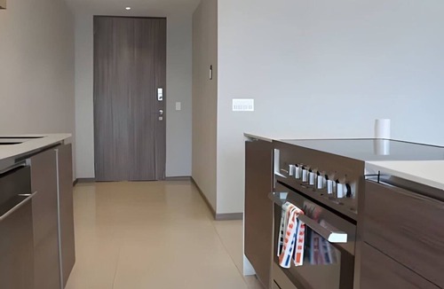 Financial District House | Spacious 4BR retreat w/pool & gym access