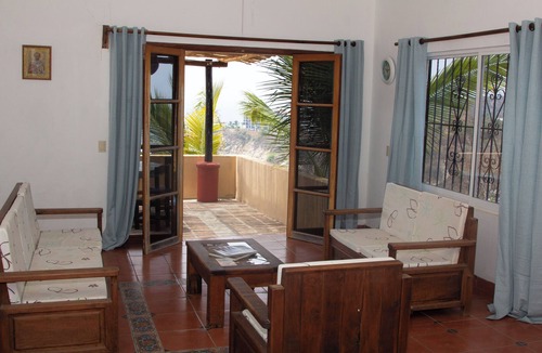 Puerto Angel House | Spacious 6-bedroom house in Escahauite area with pool