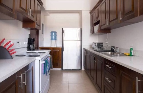 Zona 4 Apartment | Spacious & centric apartment in a safe area Z. 10