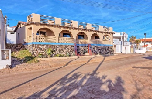Las Conchas House | Spacious Oceanview Home Casa de Los Amigos