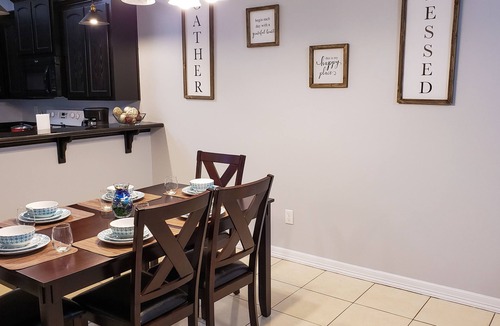 Edinburg House | Spacious Town Home in a Gated Community