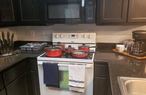 Edinburg House | Spacious Town Home in a Gated Community