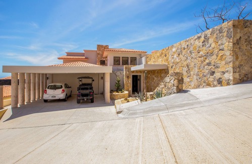 Paraiso Escondido Villa | Spectacular 4 bedroom ocean view villa