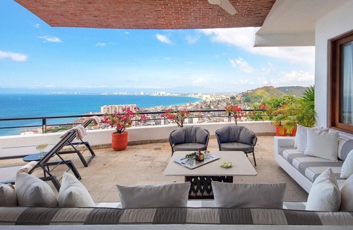 Romantic Zone Villa | Spectacular Luxury Villa Breathtaking Ocean Views From Every Bedroom, Full Staff