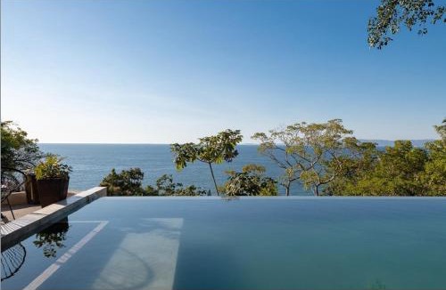 Conchas Chinas Apartment | Spectacular View, Sea & Jungle! Conchas Chinas