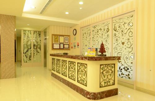 Fengshan District Hotel | Spring Art Hotel