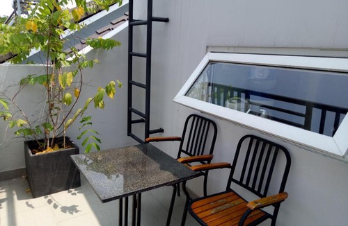 Tan Qui Dong Apartment | Spring Light Home