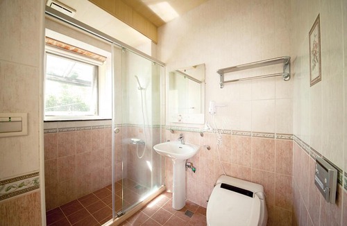 Dongshan Bed & Breakfast | Spring Villa
