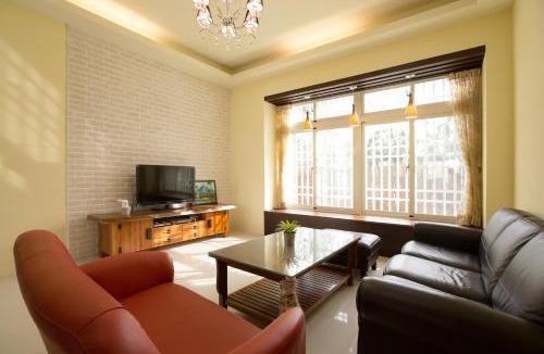 Guanshan Bed & Breakfast | Squirrel House