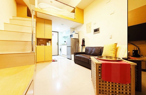 Zhongshan Apartment | STARJOPHIEL- Cozy Loft Apartment near MRT Zhongshan