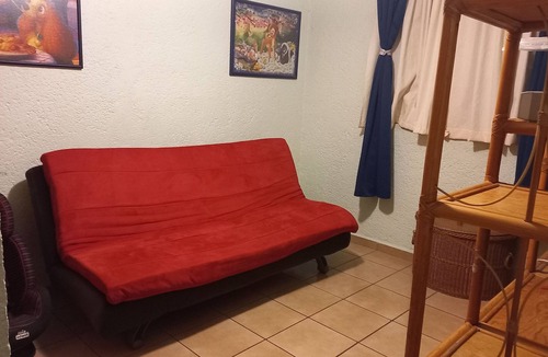 Queretaro House | Stay at casa pipis, close to UTEQ, quiet family atmosphere in a private gated community.