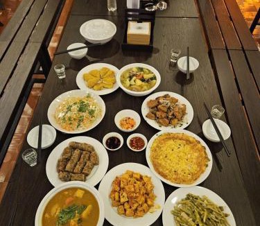 Yen Minh Hostel | Stay HostelandBar