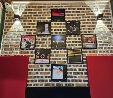 Yen Minh Hostel | Stay HostelandBar